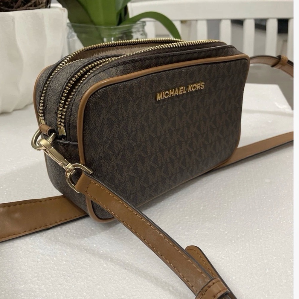 Michael Kors Jet Set Camera Crossbody Brown MK Signature/Acorn